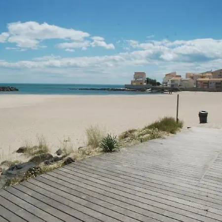 4 Pers Vue Mer Et Piscine Parking Ref Ig71d Апартаменты *